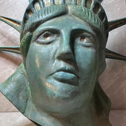 Red Robin Statue of Liberty Head - Kitschy, Retro Americana - Large sized