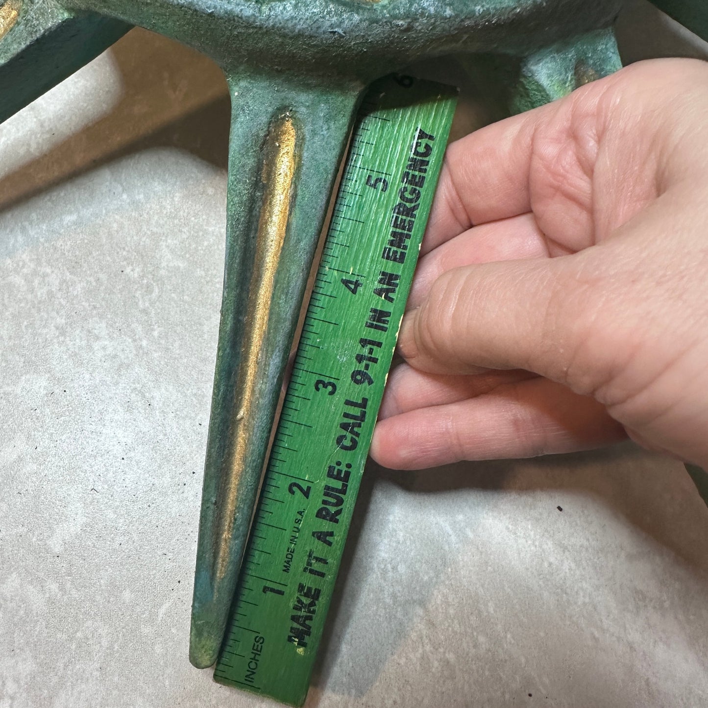 Red Robin Statue of Liberty Head - Kitschy, Retro Americana - Large sized