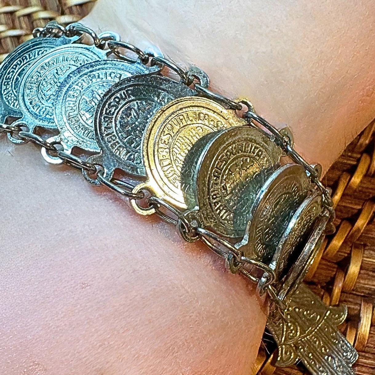 Vintage 1970s Republic of San Marino Souvenir Hamsa Coin Link Travel Bracelet
