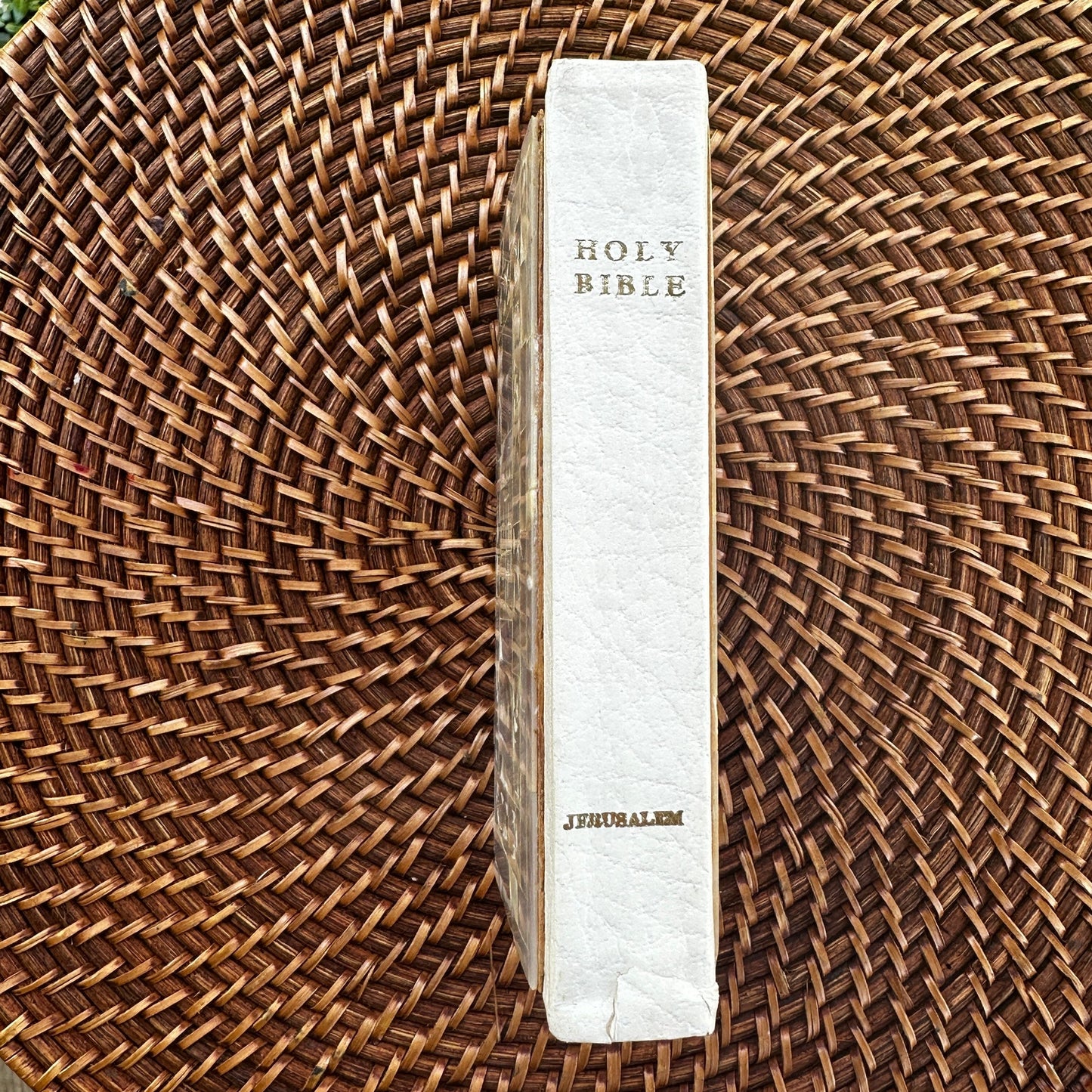 Vintage 1985 Mother-of-Pearl Inlay Holy Bible – owned by Hon. Jim Wright