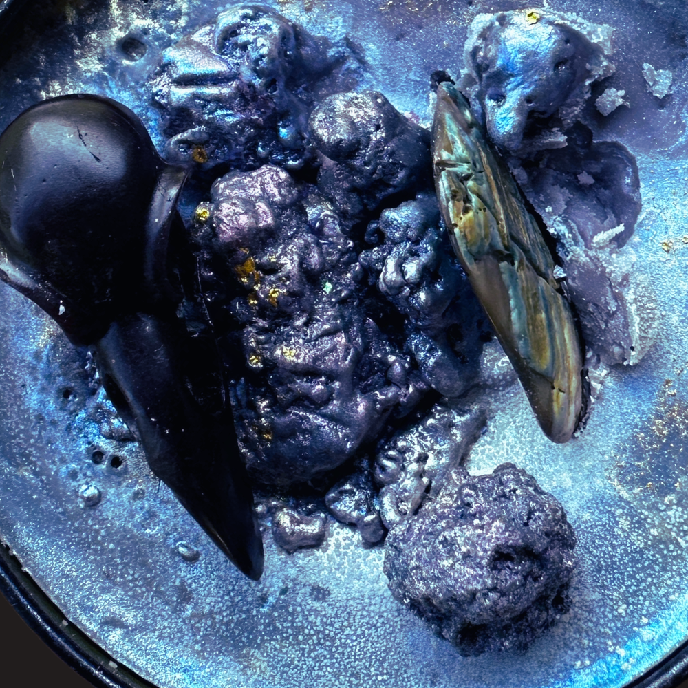 HECATE'S HEATWAVE Wickless Candle - Coco Apricot Crème Wax 6.5 oz: Rose Violet Leather Dark Woods Scent