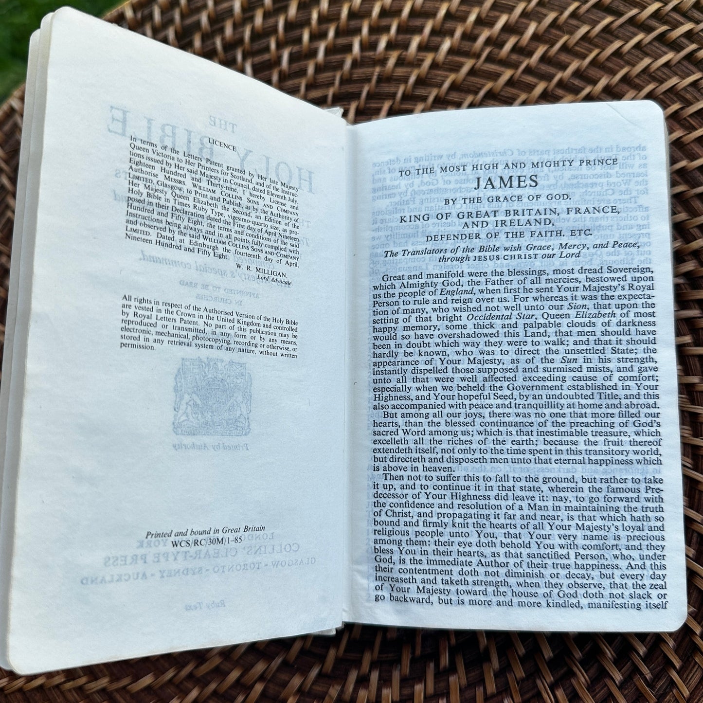 Vintage 1985 Mother-of-Pearl Inlay Holy Bible – owned by Hon. Jim Wright