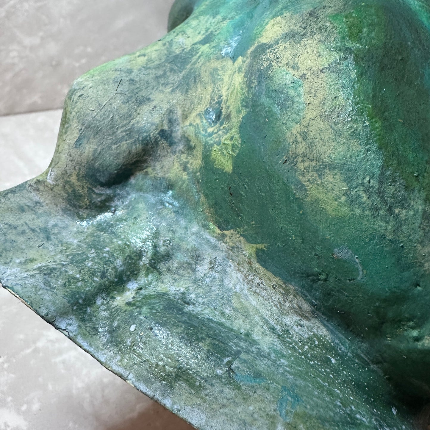 Red Robin Statue of Liberty Head - Kitschy, Retro Americana - Large sized