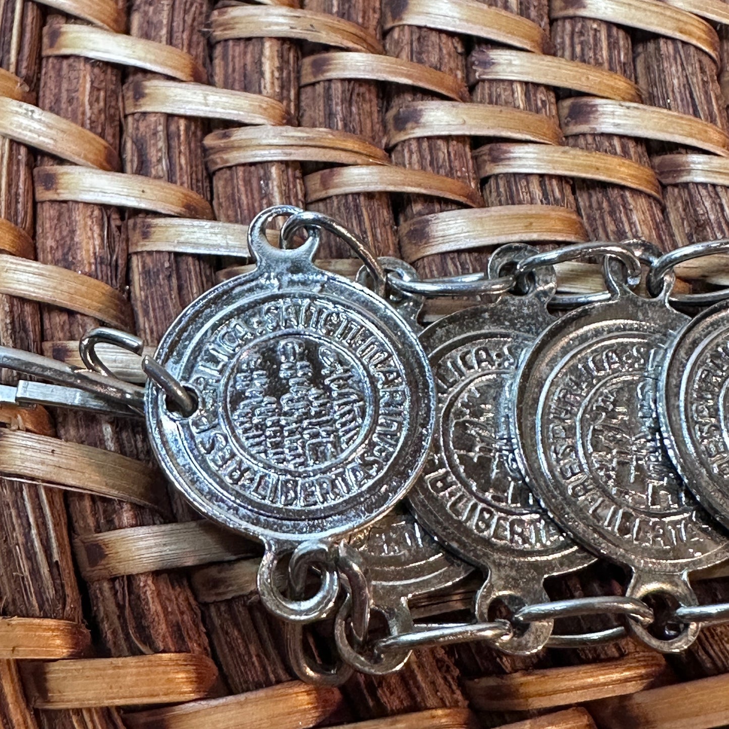 Vintage 1970s Republic of San Marino Souvenir Hamsa Coin Link Travel Bracelet