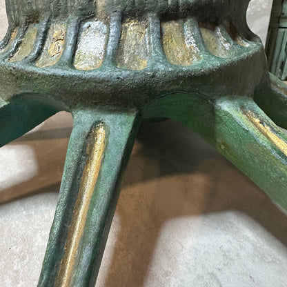 Red Robin Statue of Liberty Head - Kitschy, Retro Americana - Large sized