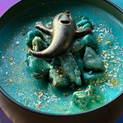 HOTEL NEVERMORE Luxury Wickless Candle 6.5 oz: Poolside Summer Floral Scent - Gory Dreadful Candle Co