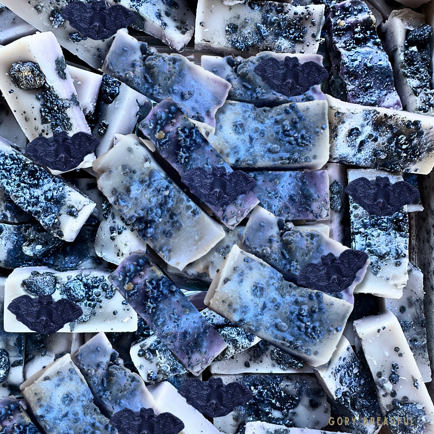 FANGS & LACE Wax Melt Chunkies: Cashmere Pink Sugar Scent