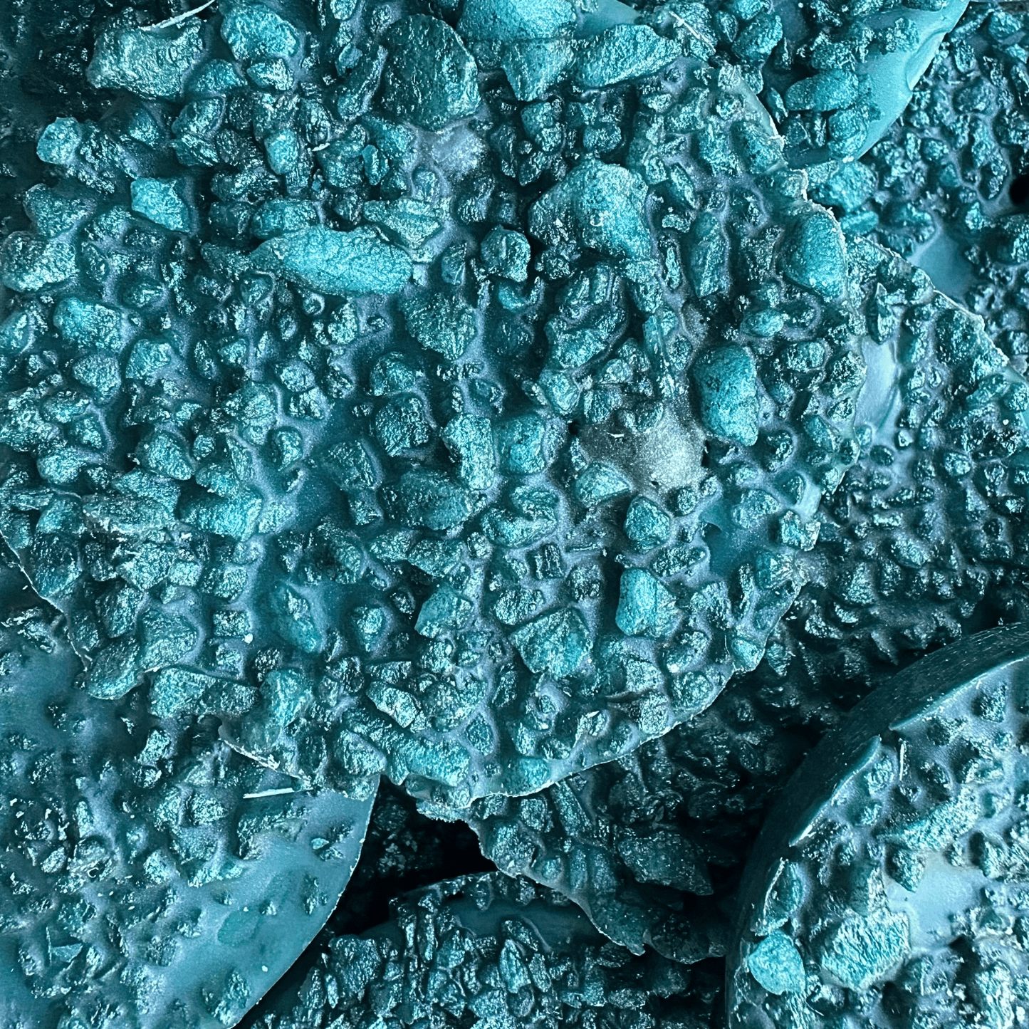 LURKSHORE Wax Melt Druzy: Island Vetiver Scent - Gory Dreadful Candle Co