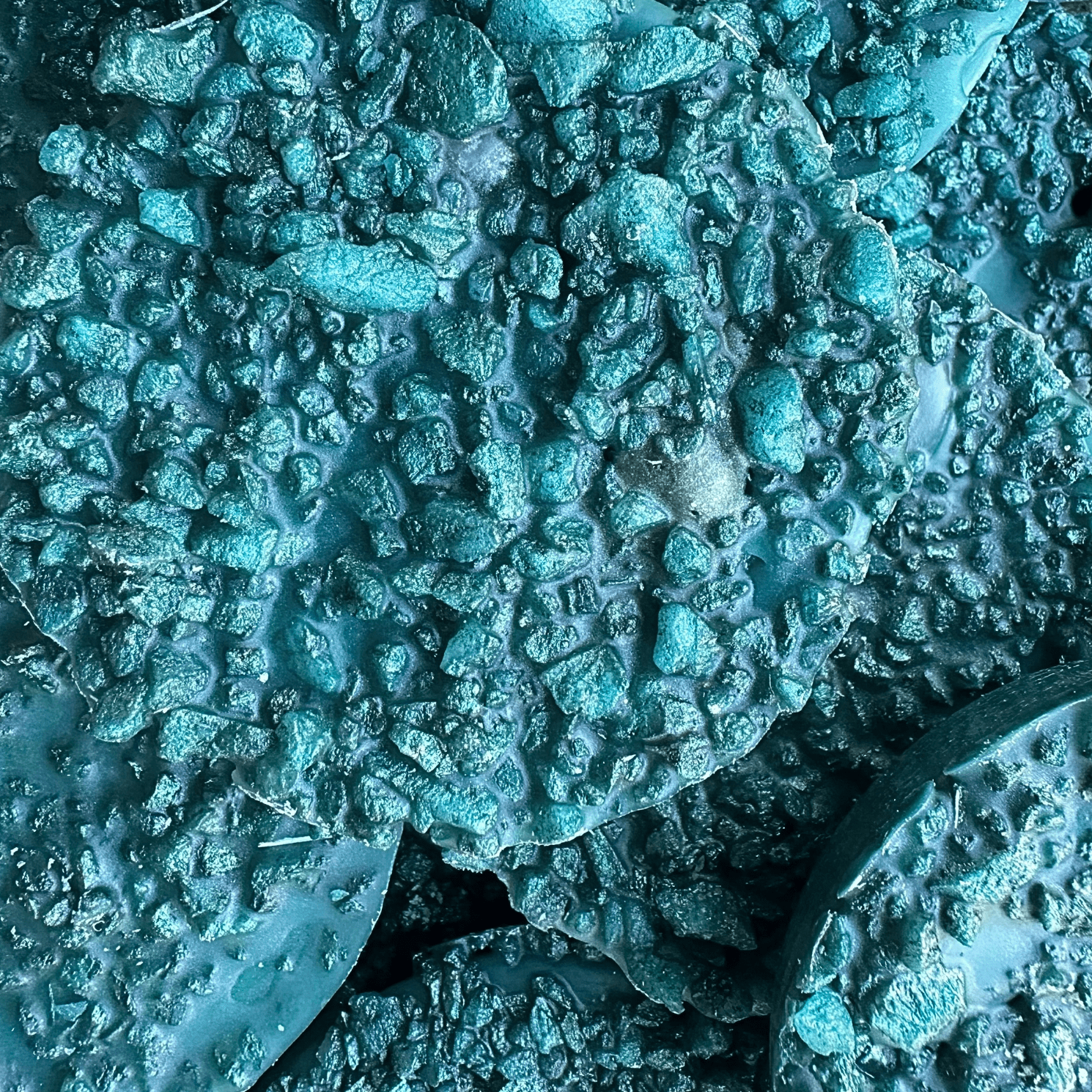 LURKSHORE Wax Melt Druzy: Island Vetiver Scent - Gory Dreadful Candle Co